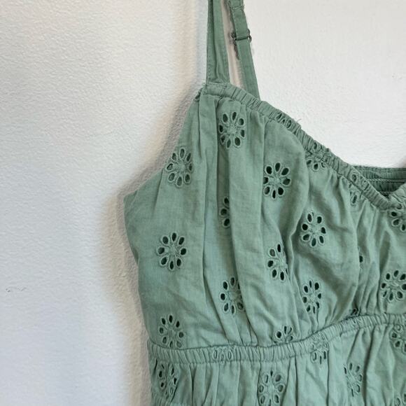 Hollister Green Cotton Eyelet Crop Tank Top Size S Smocked Back Boho - Picture 5 of 5